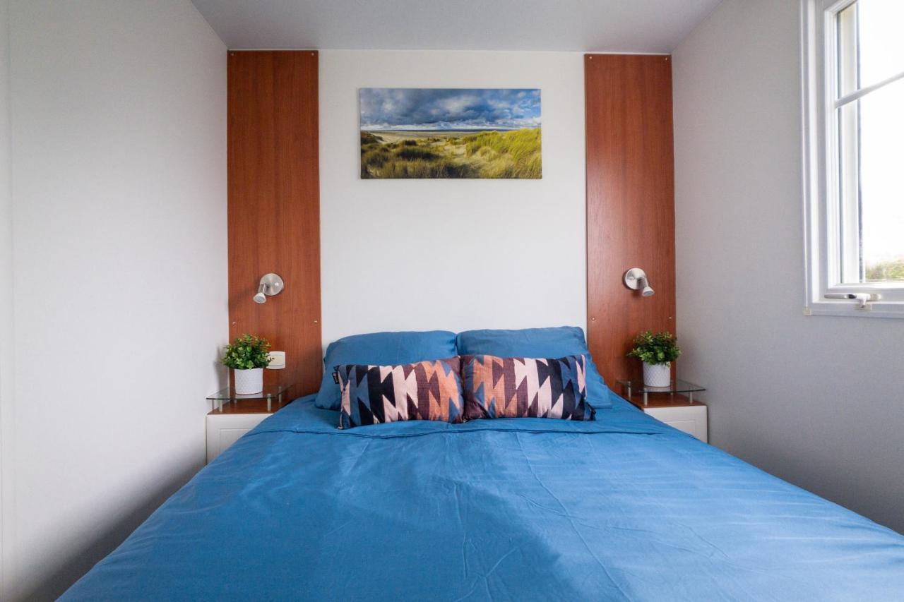knus en modern ingericht chalet met gratis wifi Villa Tzummarum Buitenkant foto
